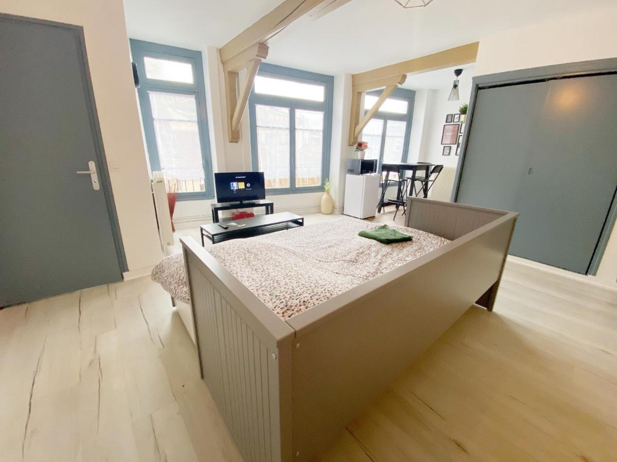 015 Chic & Cosy Studio 41M2 Hypercentre Wifi Smart Tv Netflix Saint-Etienne  Kültér fotó